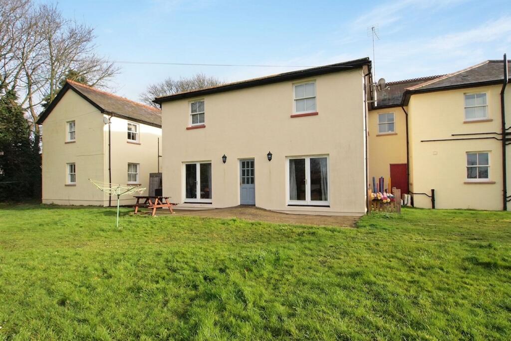 Main image of property: Tattenham Corner Road, White House Stables Tattenham Corner Road, KT18