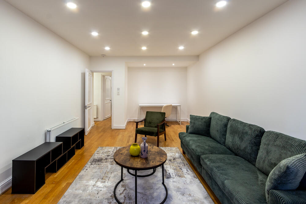 Main image of property: Hans Crescent, London, SW1X 0LN