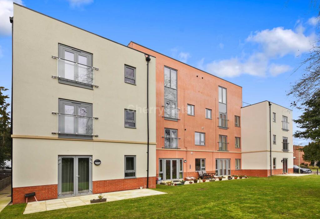 Main image of property: Hightown Gardens, Banbury, OX16