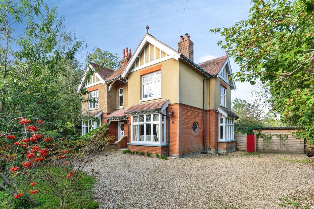 Main image of property: The Causeway, March