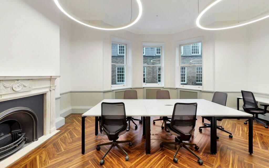 Main image of property: 1218 Theobalds Road, Chancery Lane, London, WC1X 8SL