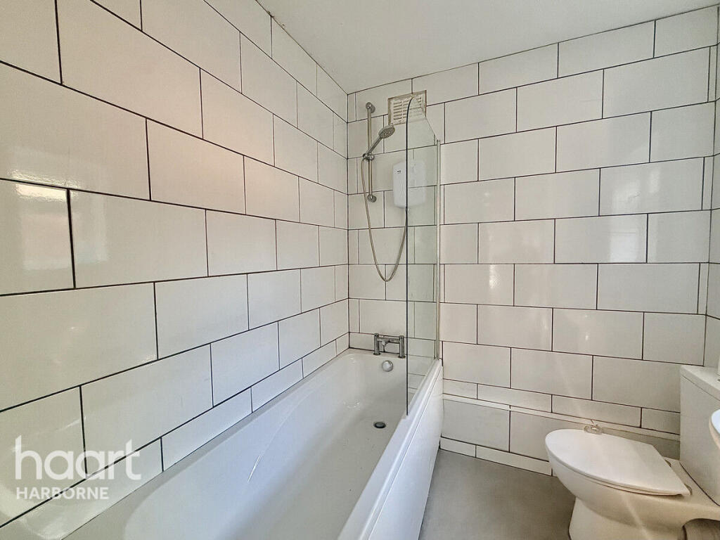Main image of property: BIRMINGHAM B29 6