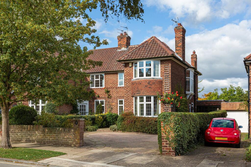 Main image of property: Middlethorpe Drive, York, YO24