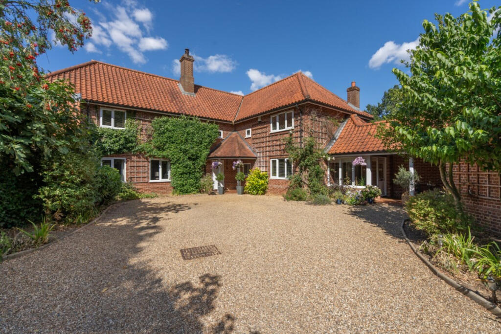 Main image of property: Church Road, Yelverton, NR14 7