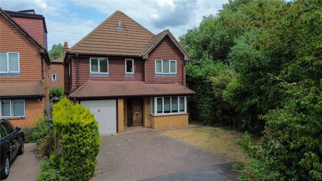 Main image of property: Hubbard Close, Twyford, Reading, Berkshire, RG10