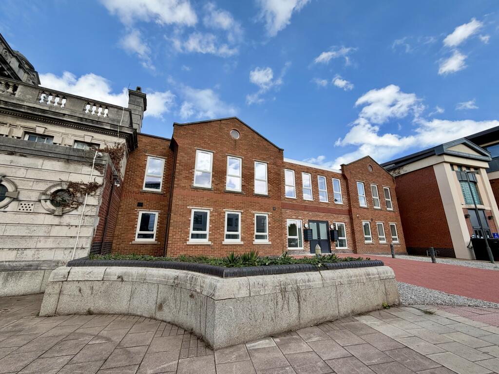 Main image of property: The Court House, Horninglow Street