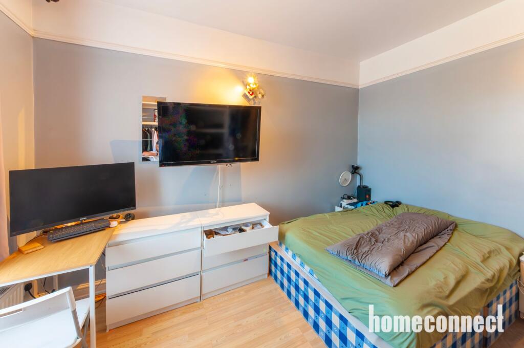 Main image of property: Byron Avenue, London, E12