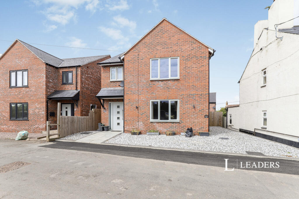Main image of property: River Bank, Spalding, Lincolnshire, PE11