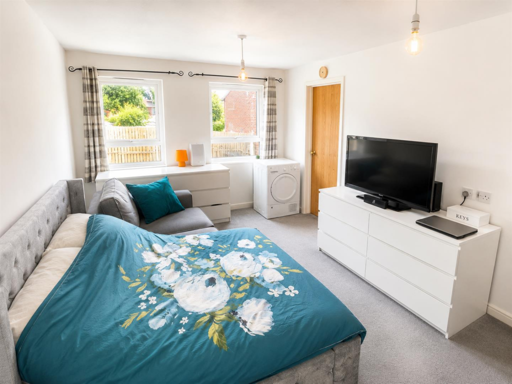 Main image of property: Hawthorn Walk, Tunbridge Wells