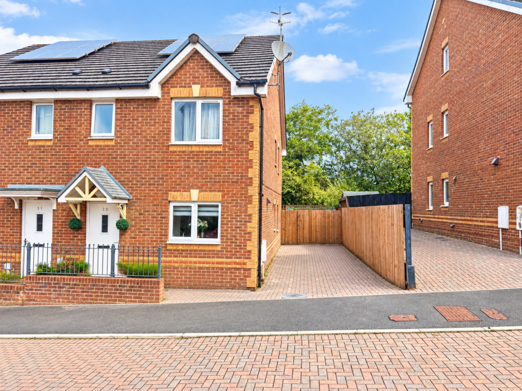 Main image of property: Mountain Road, Rassau, Ebbw Vale, Blaenau Gwent