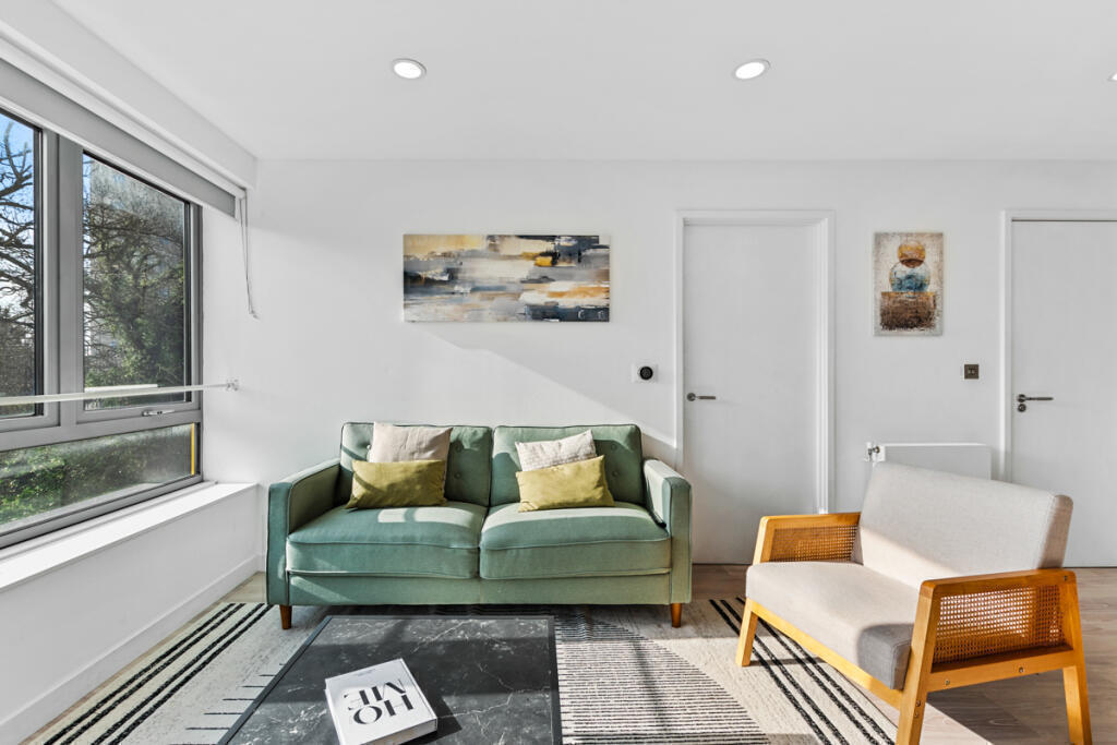 Main image of property: Platform, Market Street, Bracknell, Bracknell Forest
