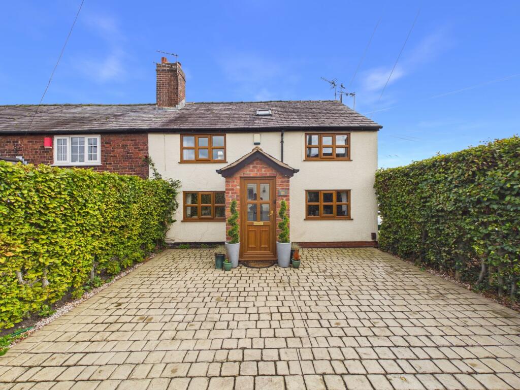 Main image of property: Higher Green Lane, Astley, M29