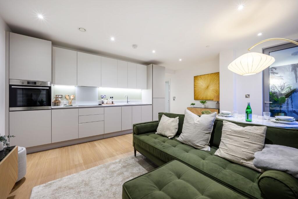 Main image of property: 16-18 Wellesley Road, Croydon, 
CR0 2DD
