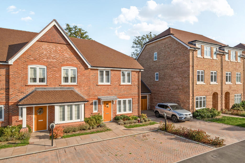 Main image of property: Lorimer Avenue, Cranleigh, Surrey, GU6