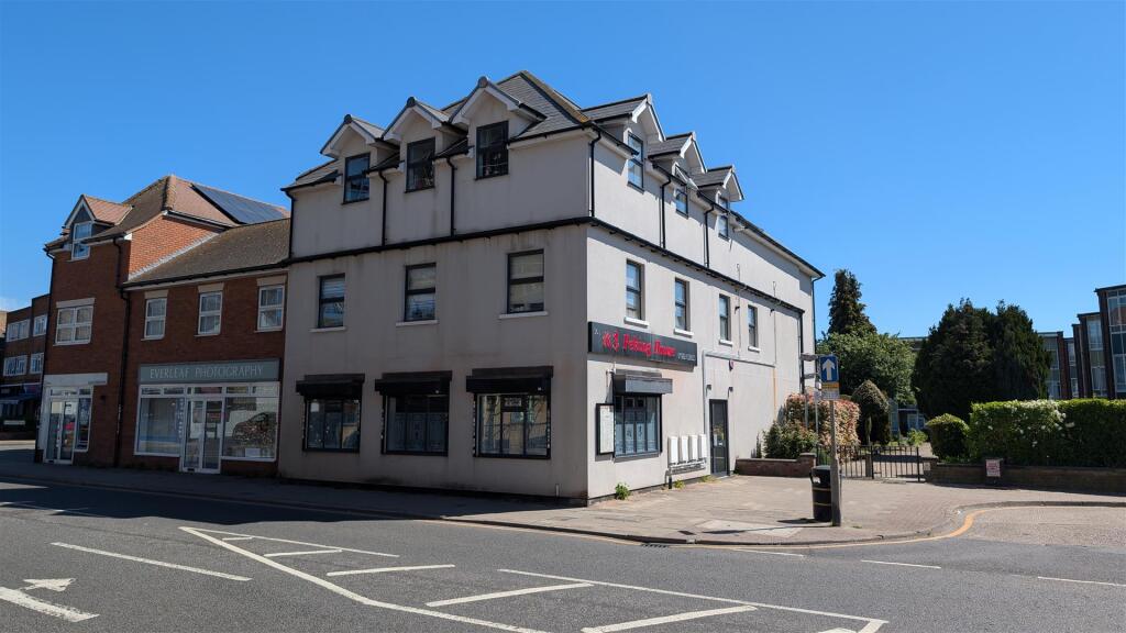 Main image of property: High Street, Cheshunt