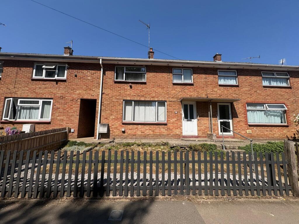 Main image of property: Woodgreen Avenue, Banbury, OX16