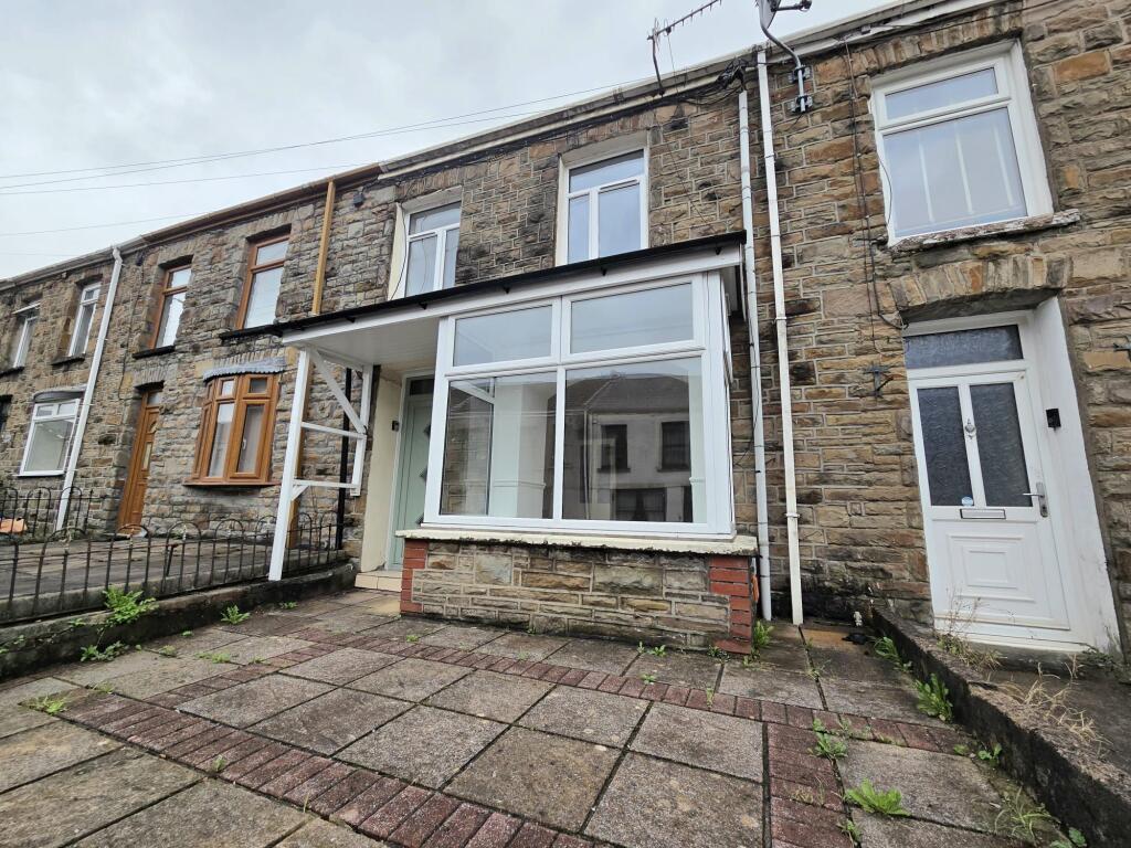 Main image of property: Oxford Street, Pontycymer, CF32