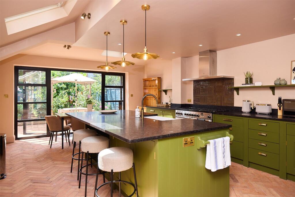 Main image of property: Naylor Road, London, SE15