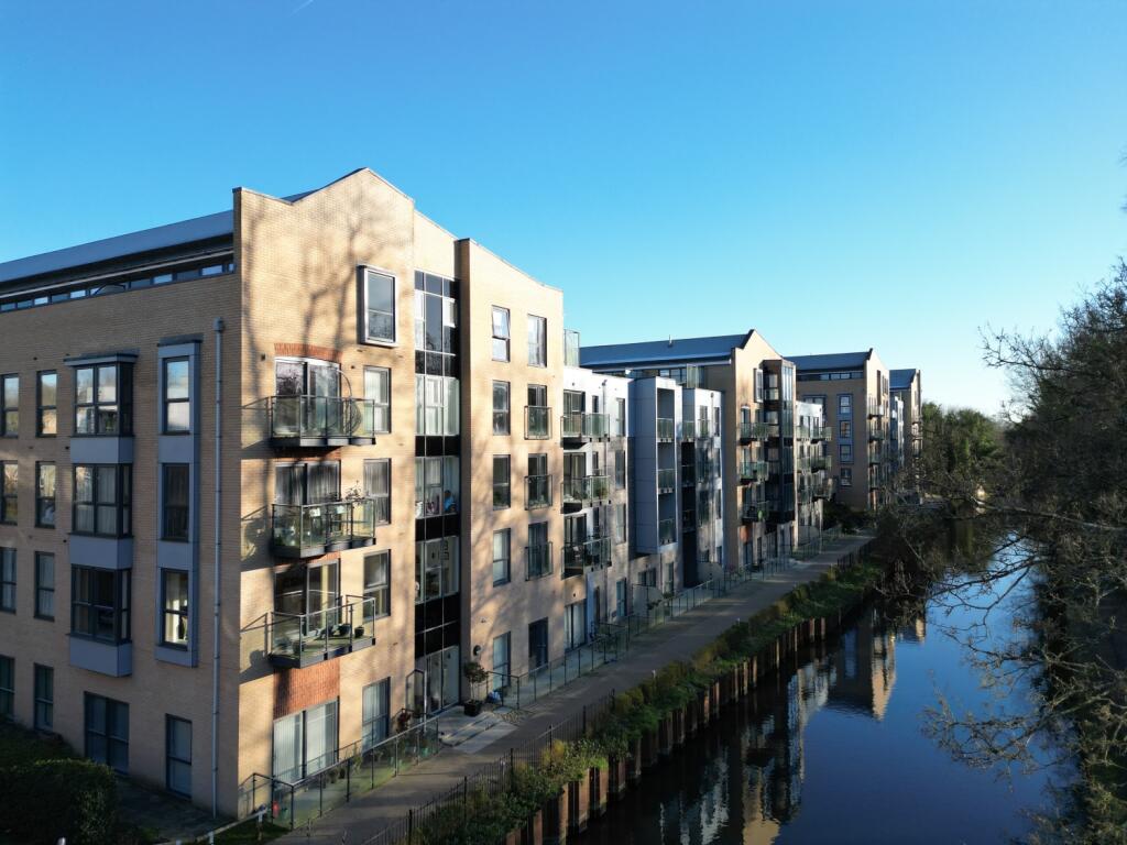 Main image of property: The Embankment, Nash Mills Wharf, Hertfordshire, HP3 9DH