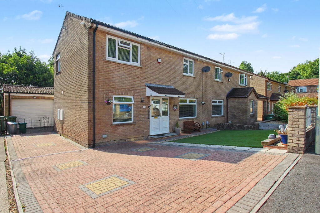 Main image of property: Llys Corrwg, Rhydyfelin, Pontypridd, CF37 5EJ