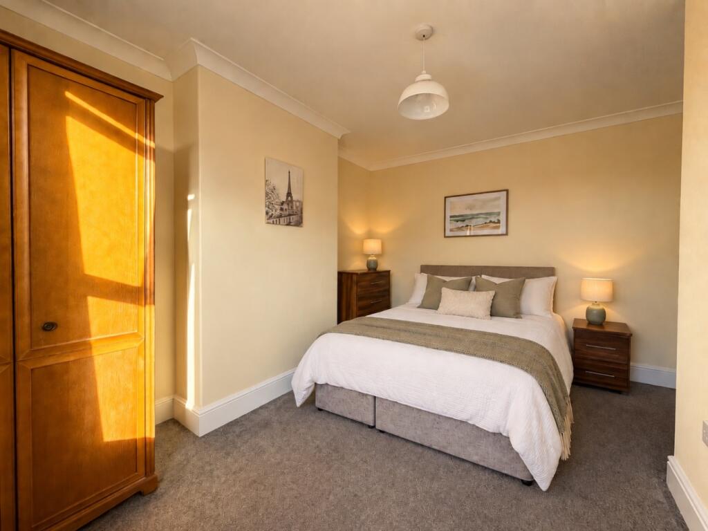 Main image of property: ROOM TO RENT - CLIFTON TERRACE