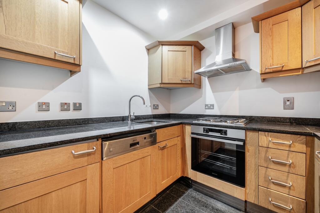 Main image of property: Kingsley Mews, Wapping, E1W