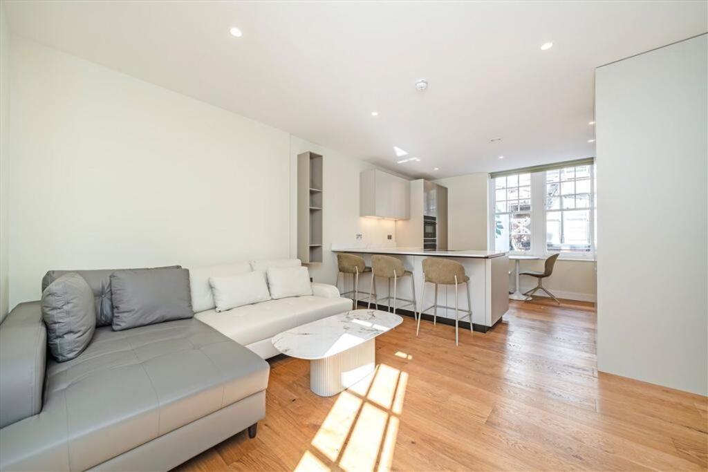 Main image of property: Marylebone Lane, Marylebone