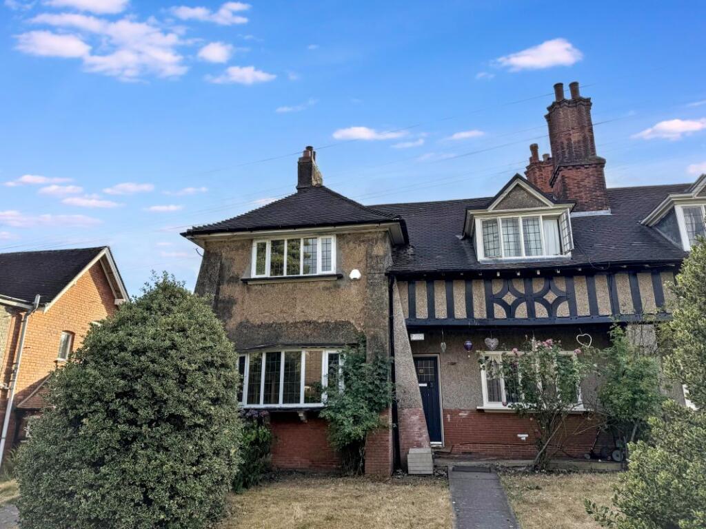 Main image of property: 4 Holly Grove, 4 Laburnum Road, Birmingham, Birmingham, B30 2BB