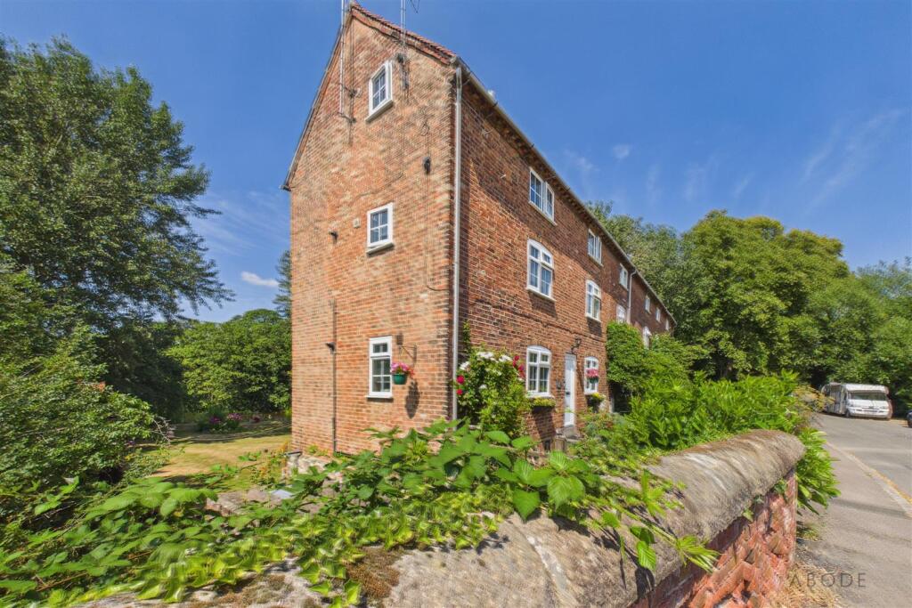 Main image of property: Cavendish Bridge, Shardlow, Derby