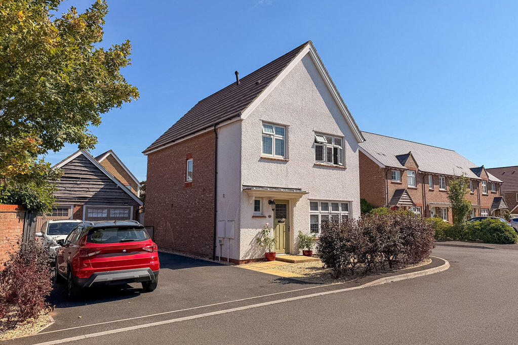 Main image of property: Bathpool, Taunton