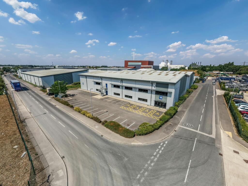 18 Titan Drive - Peterborough-82.jpg