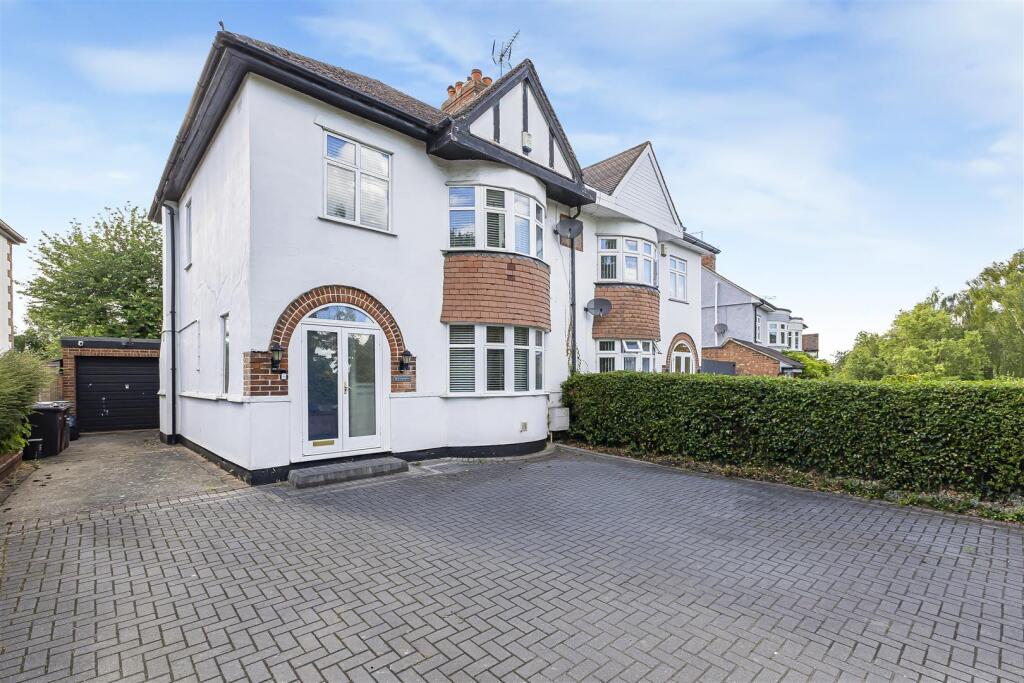 Main image of property: Wrotham Road, Meopham, Gravesend