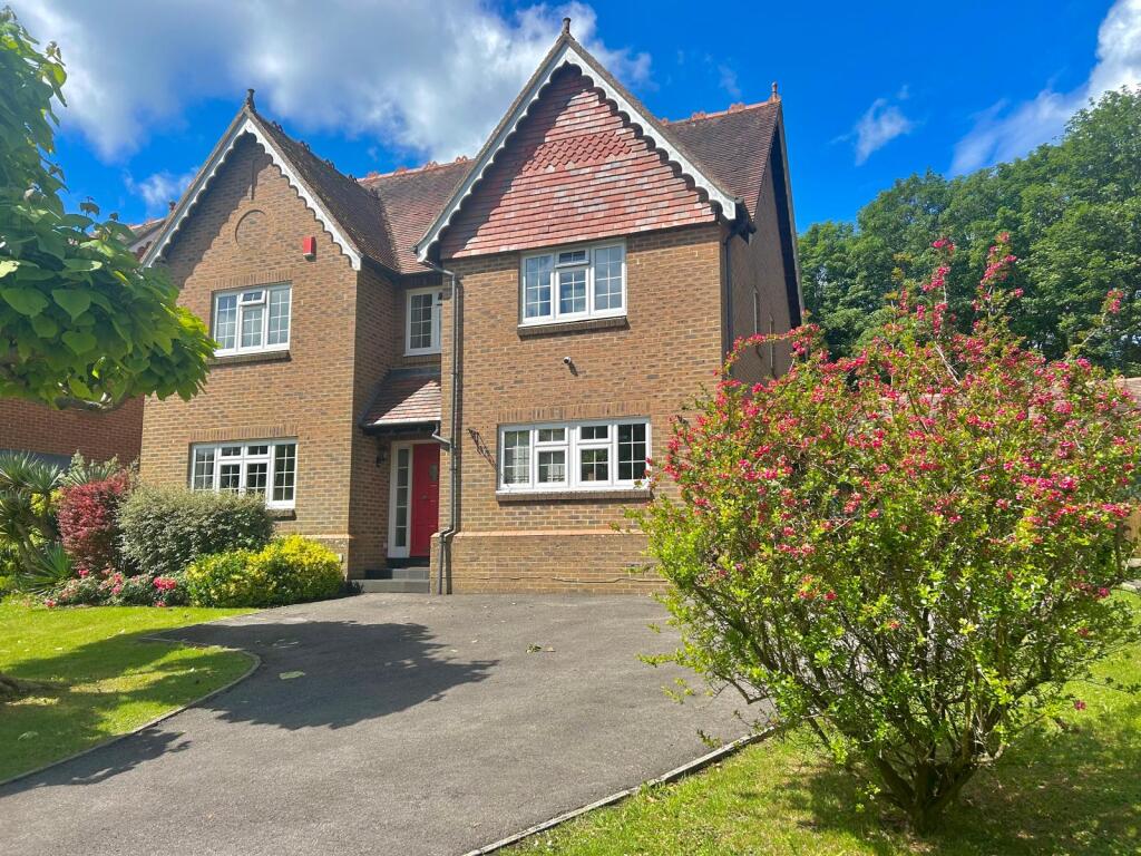 Main image of property: Meredun Close, Hursley, Winchester, SO21 2JA