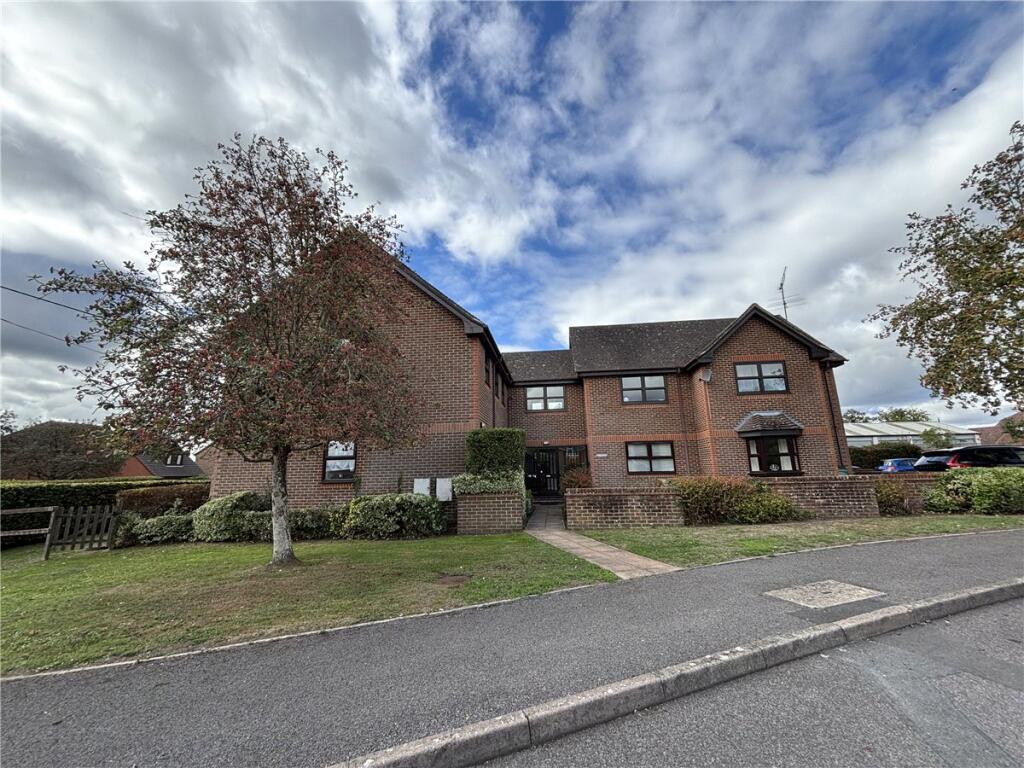 Main image of property: Stretton Close, Bradfield Southend, Reading, Berkshire, RG7