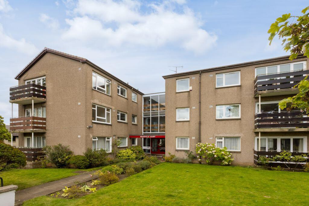 Main image of property: 20/7 James Street, Portobello, EH15 2DR
