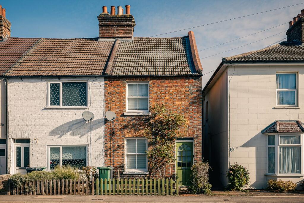 Main image of property: Holmesdale Road, Reigate, RH2