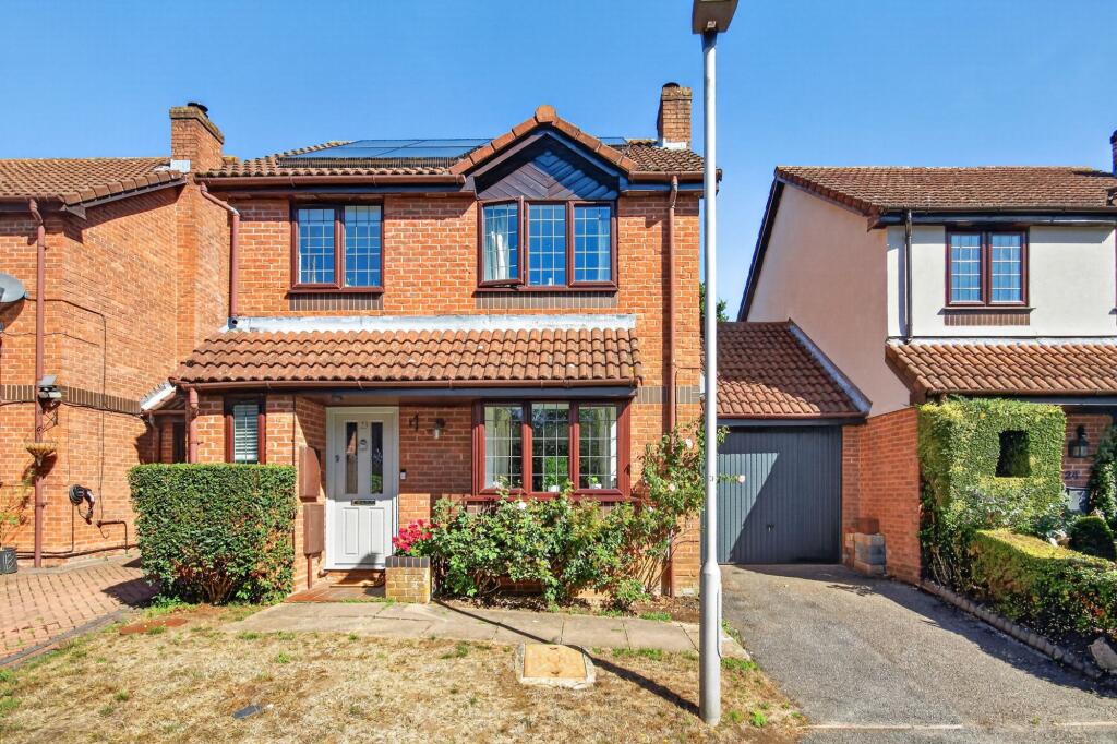 Main image of property: Fawler Mead, Bracknell, RG12
