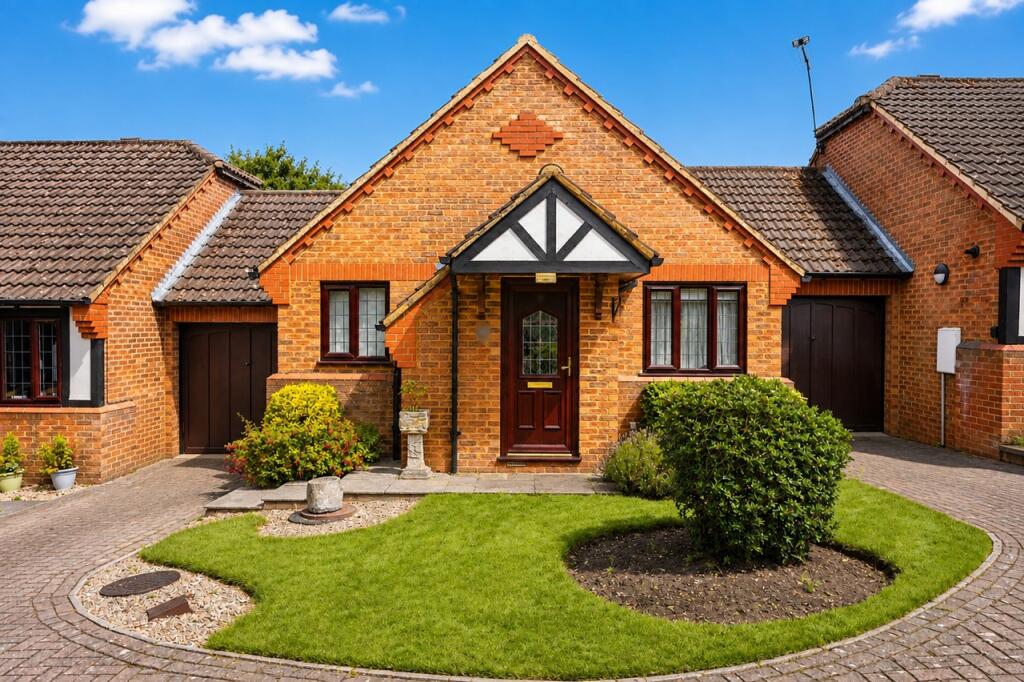 Main image of property: Grovebury Gardens, Park Street, St. Albans