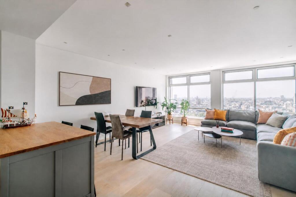 Main image of property: Centre Point Residences, St. Giles WC1A