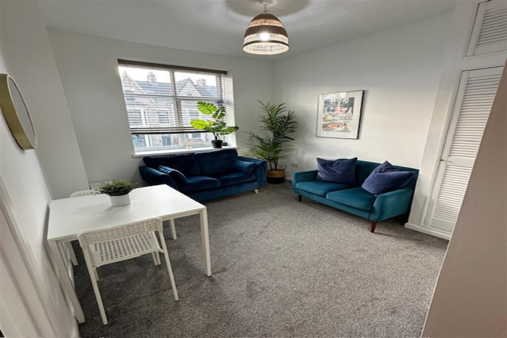 Main image of property: Kings Road, Cardiff