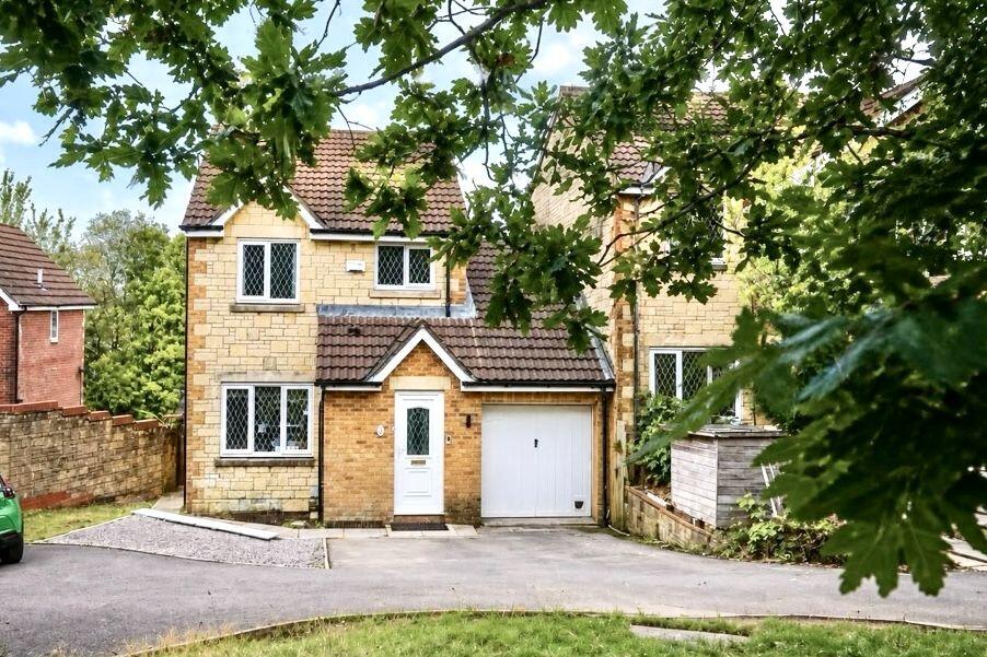 Main image of property: Clos Yr Arad, Caerphilly, CF83 1TN