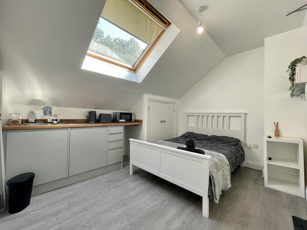 Main image of property: Kings Road, SE25