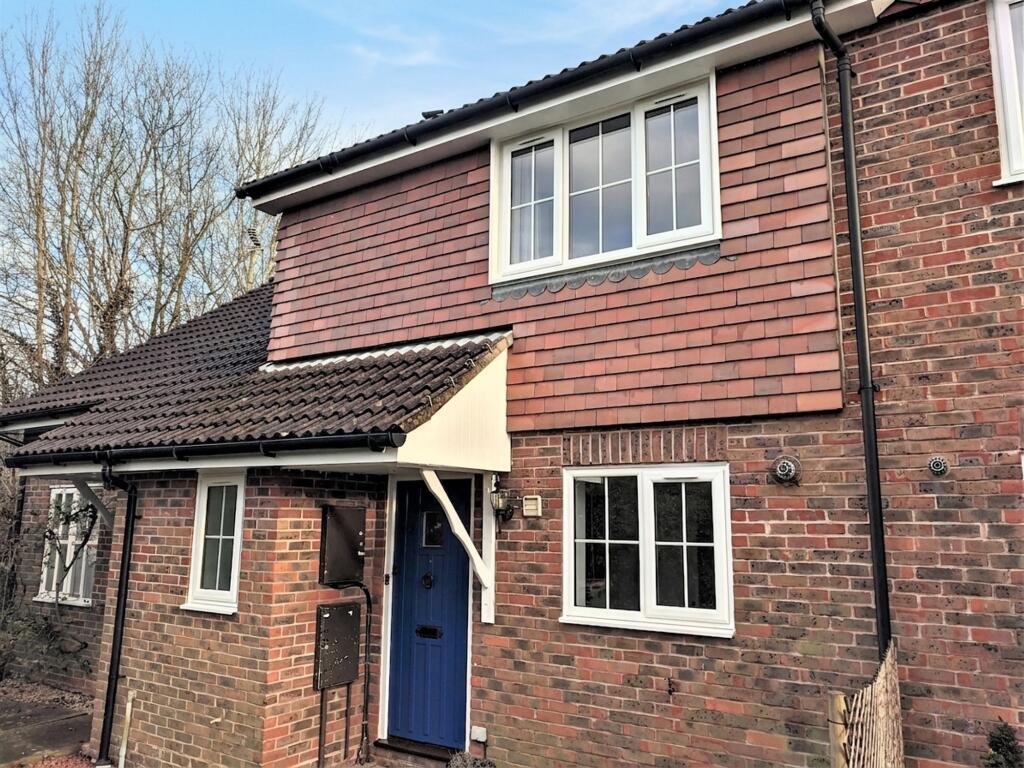 Main image of property: Park Farm Close, Horsham, RH12