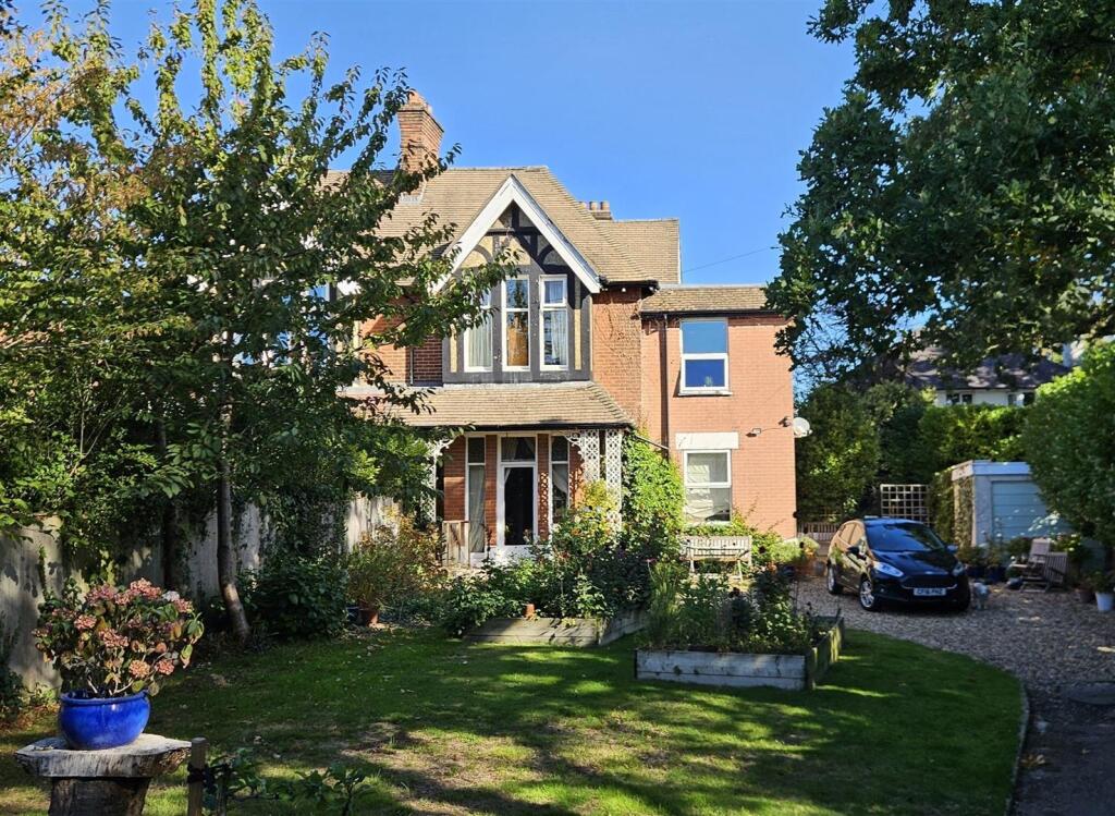 Main image of property: Bournemouth Road, Lower Parkstone, Poole