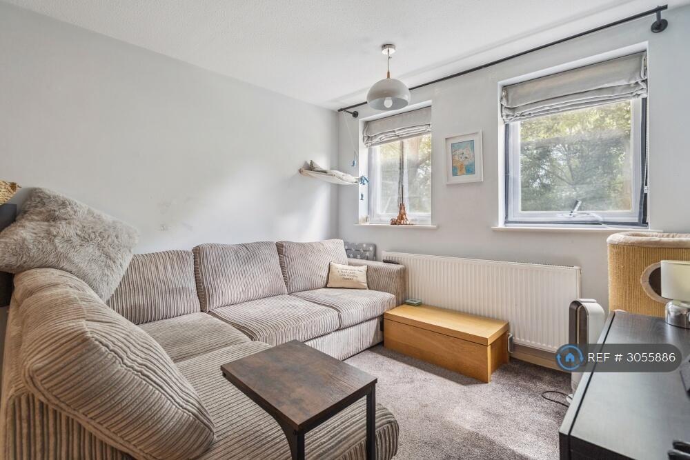 Main image of property: Rochfords Gardens, Slough, SL2