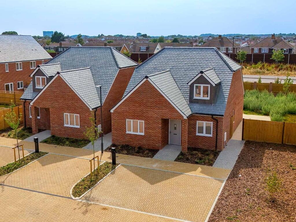 Main image of property: Fitzalan Road,
Littlehampton,
BN17 6FE