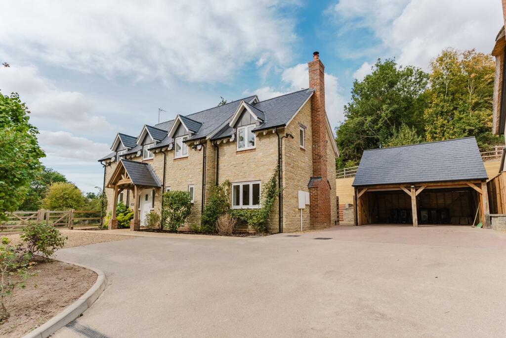 Main image of property: Moreton Morrell Lane, Lighthorne, Warwick, CV35