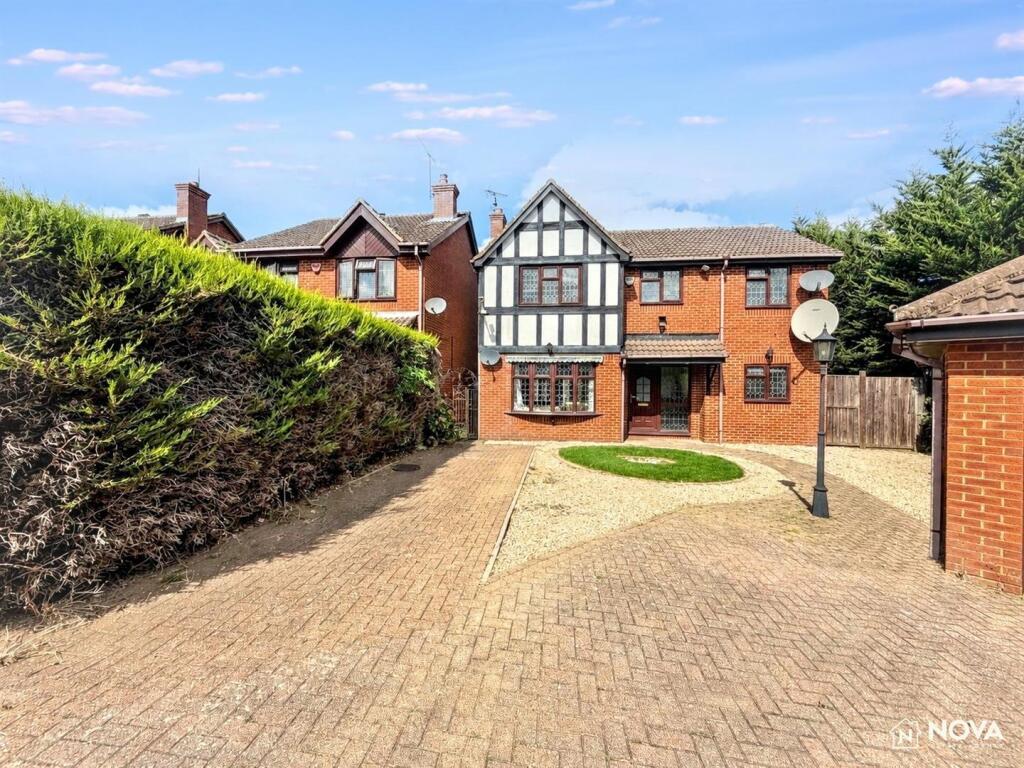 Main image of property: Rowington Close, Luton