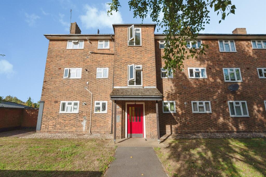 Main image of property: Cam Green, South Ockendon