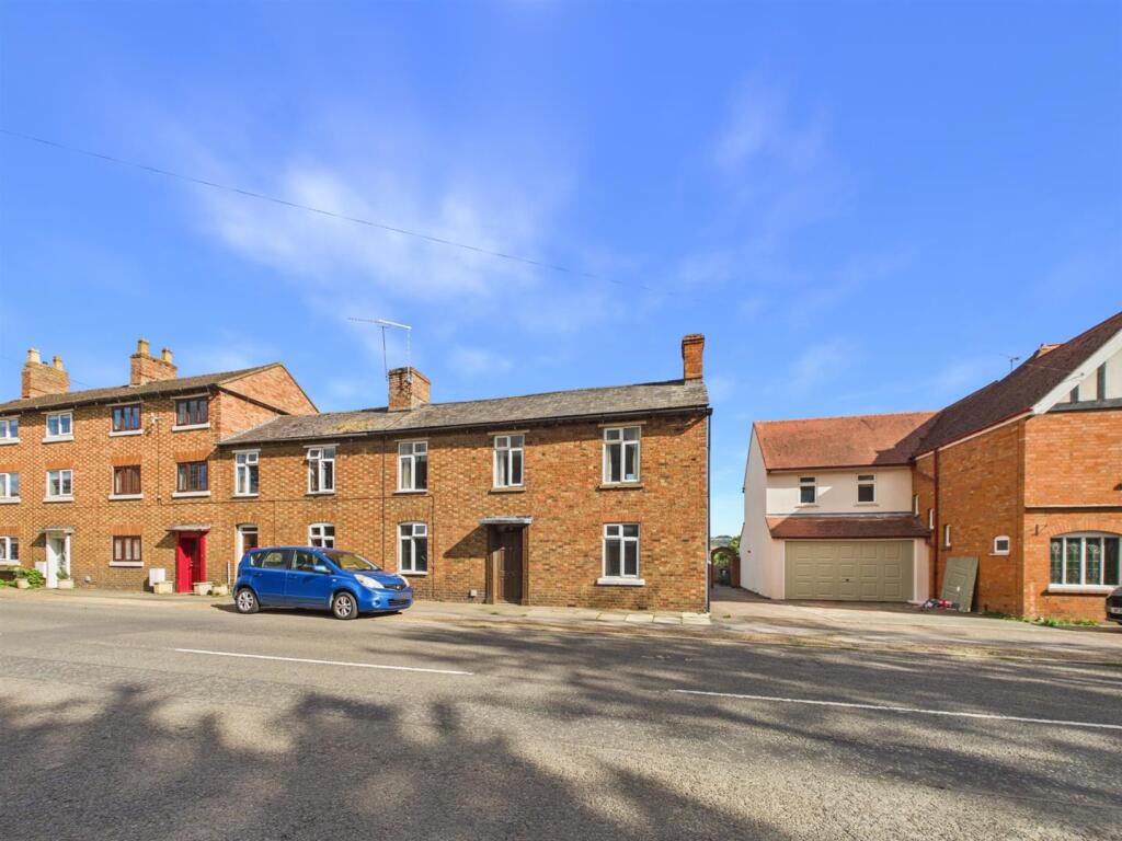Main image of property: Stratford Road, Shipston on Stour